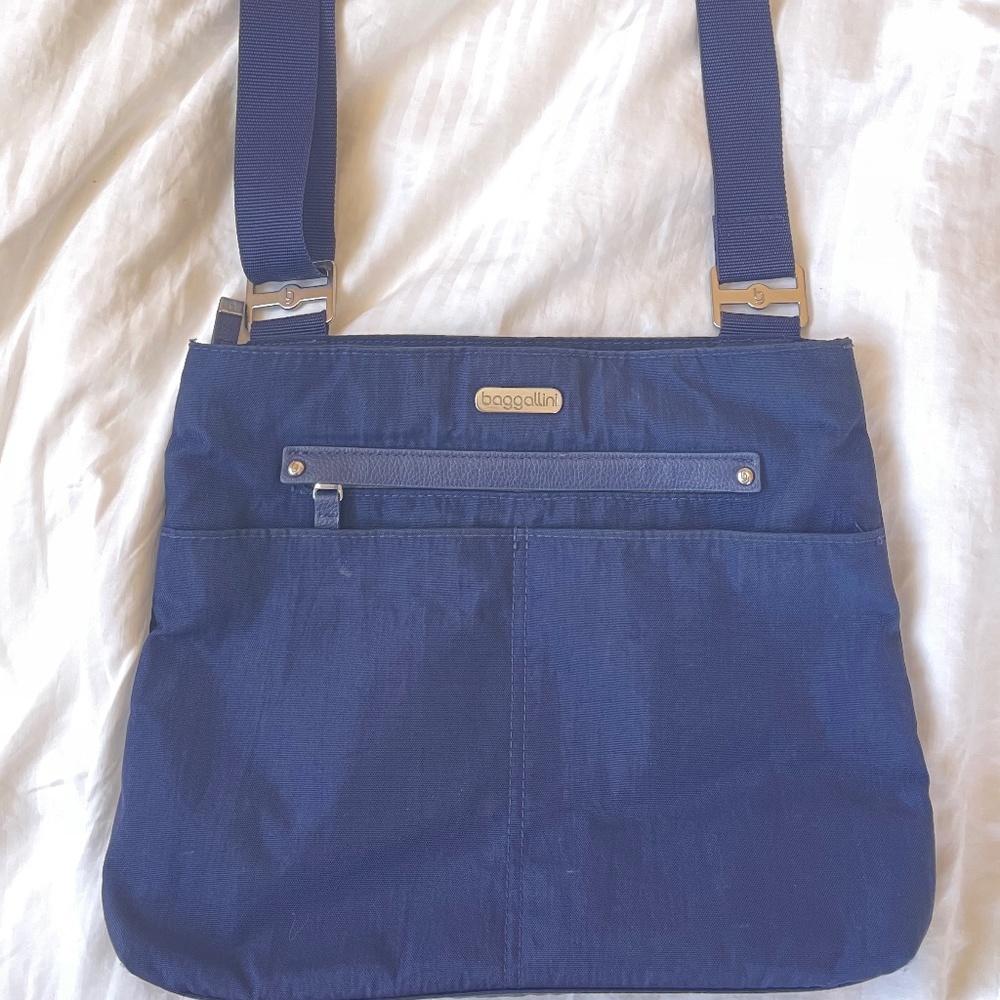 Bagallini crossbody anti theft travel bag